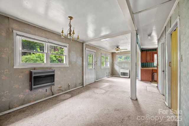 160 Colehearth Hollow Road, Bakersville, NC 28705