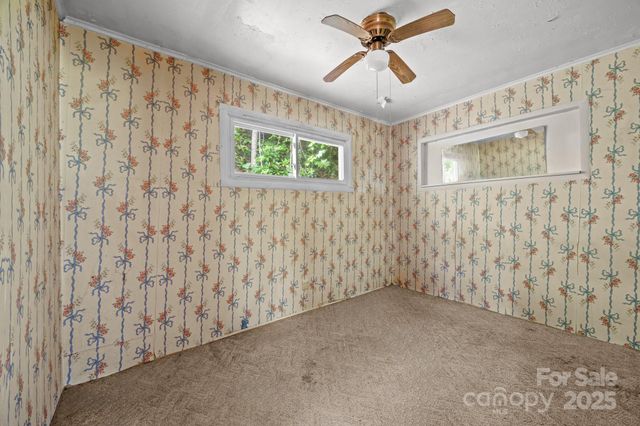 160 Colehearth Hollow Road, Bakersville, NC 28705