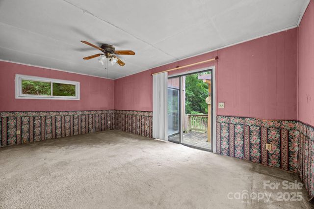 160 Colehearth Hollow Road, Bakersville, NC 28705
