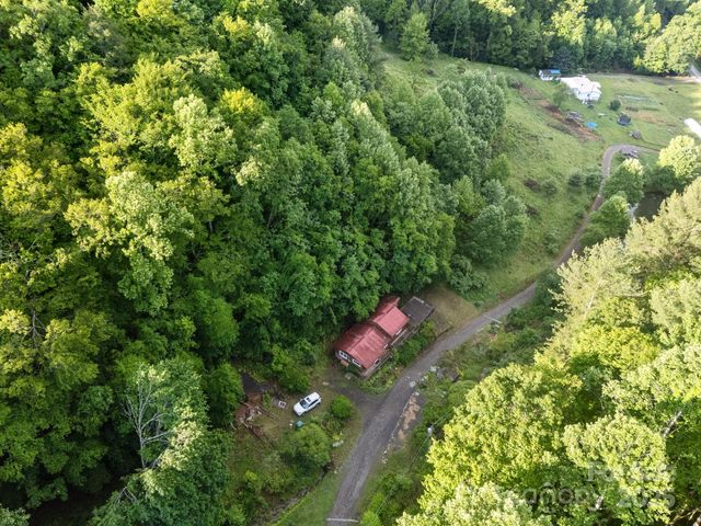 160 Colehearth Hollow Road, Bakersville, NC 28705