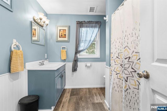 111 Doty Road, Oakland, NJ 07436