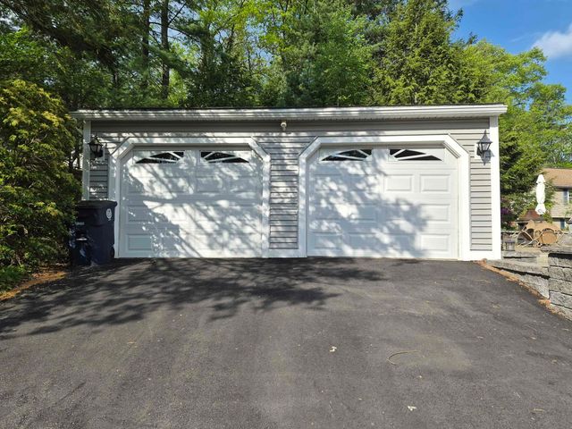 20 Shelburne Road, Nashua, NH 03063