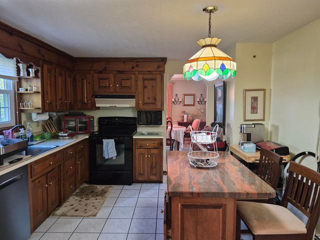 20 Shelburne Road, Nashua, NH 03063