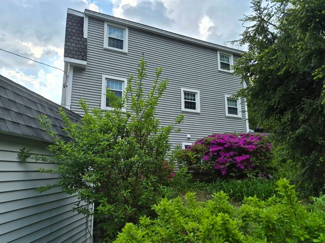 20 Shelburne Road, Nashua, NH 03063