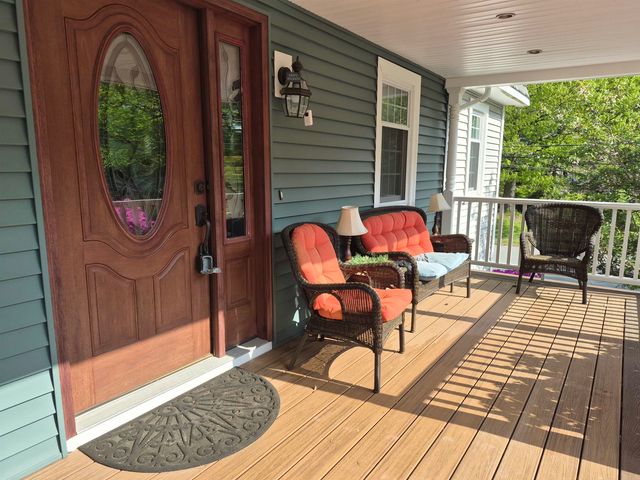 20 Shelburne Road, Nashua, NH 03063