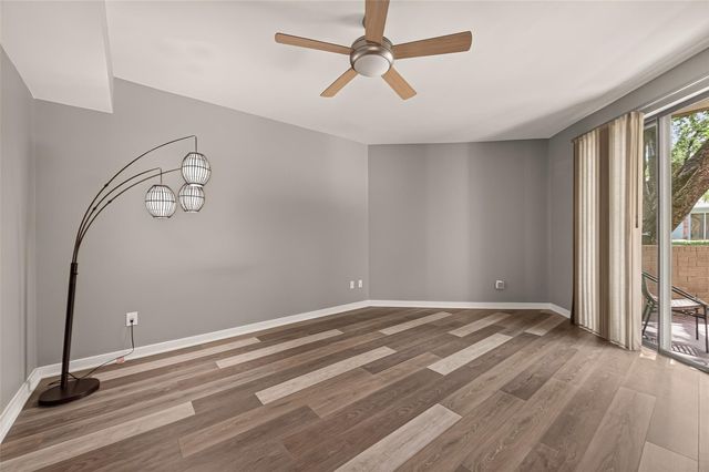 5220 Weslayan Street 107, Houston, TX 77005