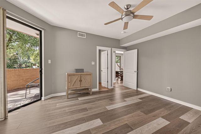 5220 Weslayan Street 107, Houston, TX 77005
