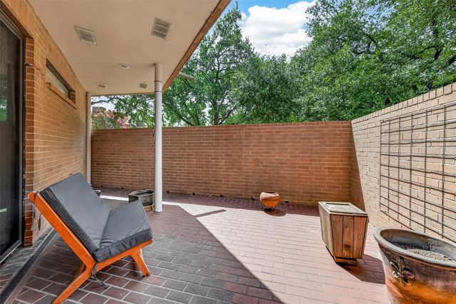 5220 Weslayan Street 107, Houston, TX 77005
