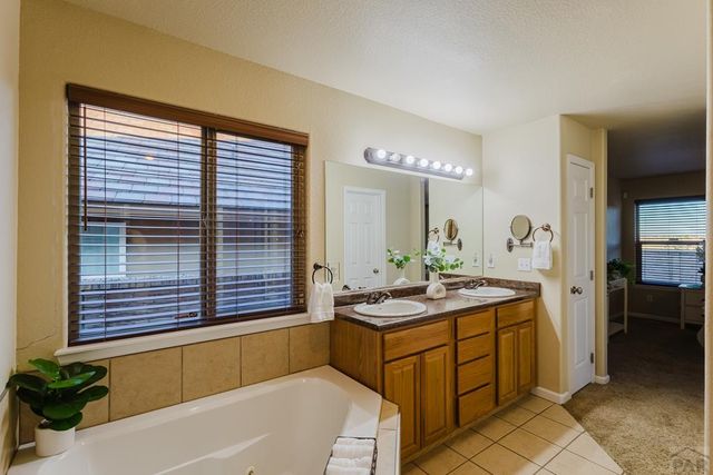 5601 Mark Twain Ln, Pueblo, CO 81008
