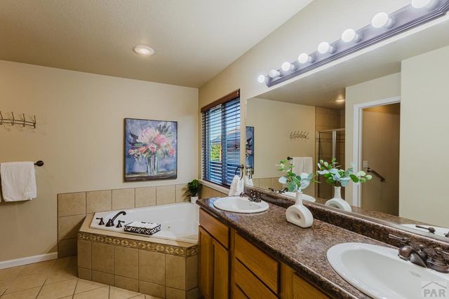 5601 Mark Twain Ln, Pueblo, CO 81008