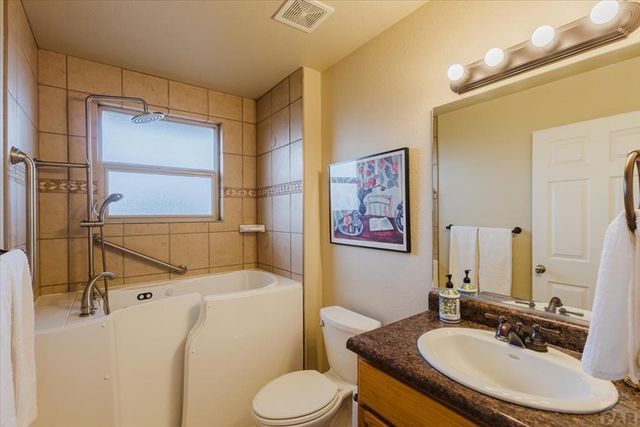 5601 Mark Twain Ln, Pueblo, CO 81008