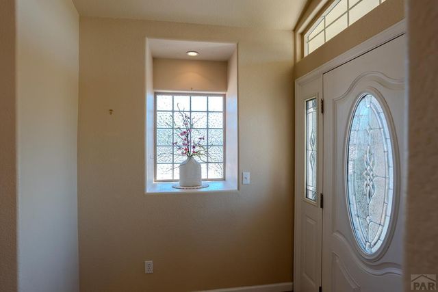 5601 Mark Twain Ln, Pueblo, CO 81008