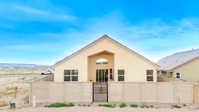 5601 Mark Twain Ln, Pueblo, CO 81008
