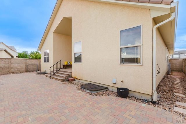 5601 Mark Twain Ln, Pueblo, CO 81008