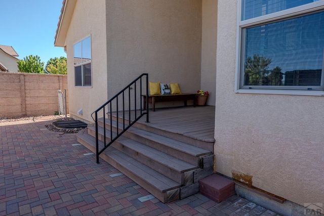 5601 Mark Twain Ln, Pueblo, CO 81008