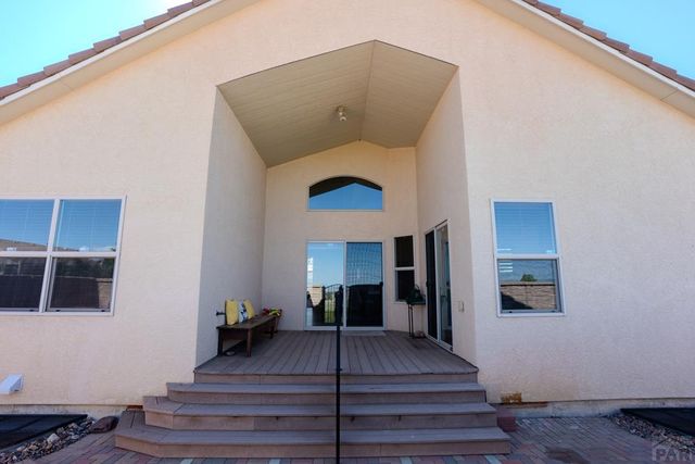5601 Mark Twain Ln, Pueblo, CO 81008