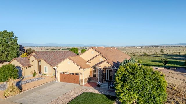 5601 Mark Twain Ln, Pueblo, CO 81008