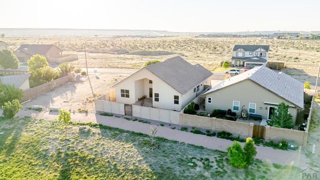 5601 Mark Twain Ln, Pueblo, CO 81008