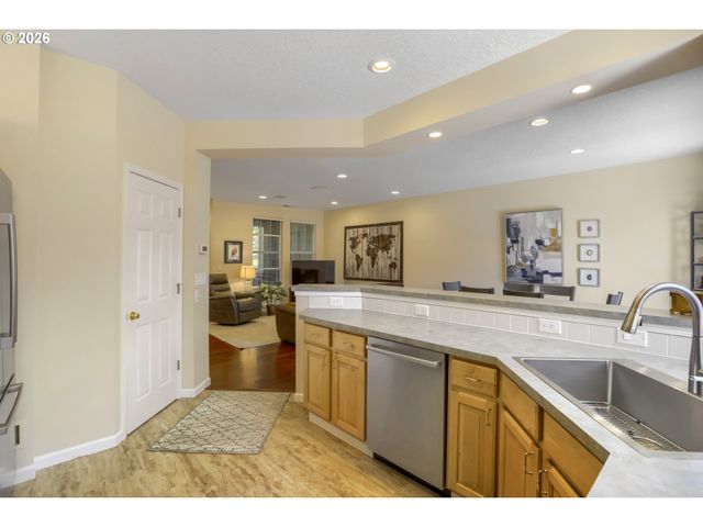 1729 Ne 65TH Ave, Hillsboro, OR 97124