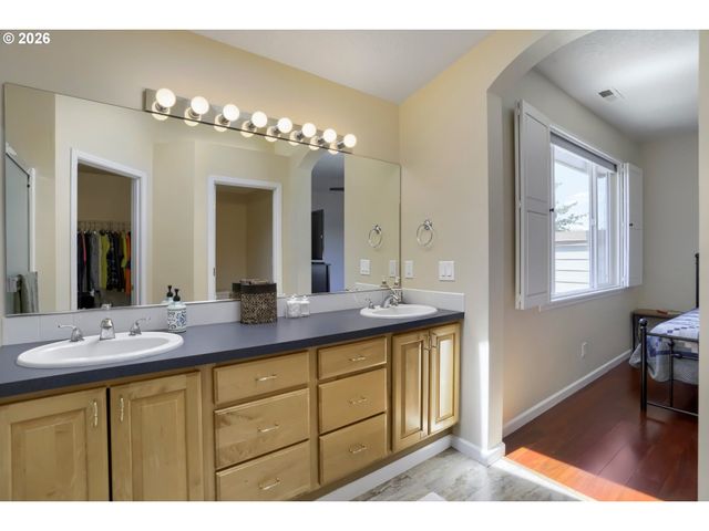 1729 Ne 65TH Ave, Hillsboro, OR 97124