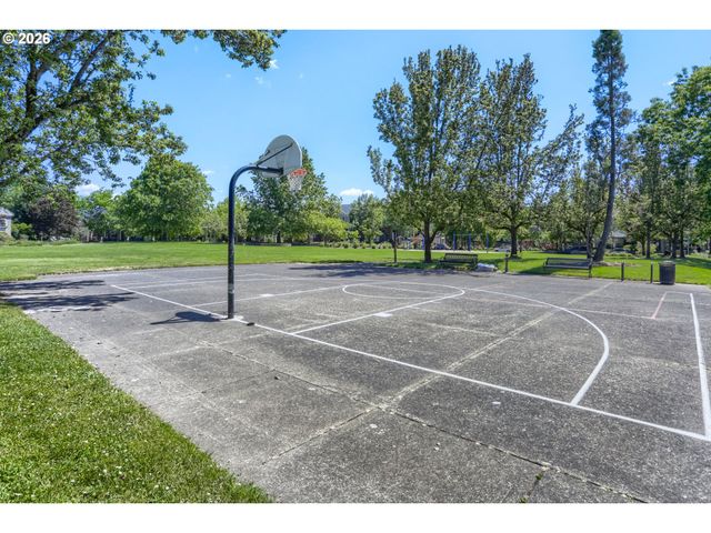 1729 Ne 65TH Ave, Hillsboro, OR 97124