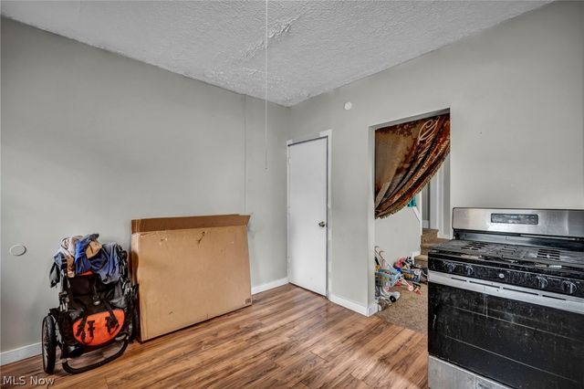 3403 W 98th Street, Cleveland, OH 44102