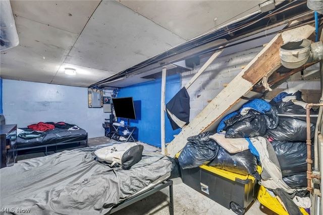 3403 W 98th Street, Cleveland, OH 44102
