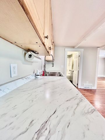 10 Franklin St 1, Medway, MA 02053