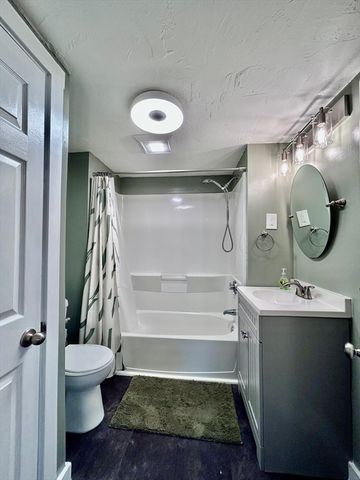 10 Franklin St 1, Medway, MA 02053