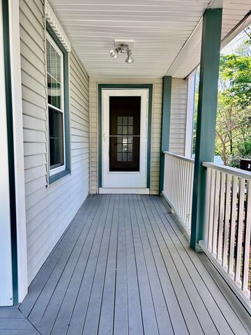 10 Franklin St 1, Medway, MA 02053
