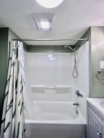 10 Franklin St 1, Medway, MA 02053