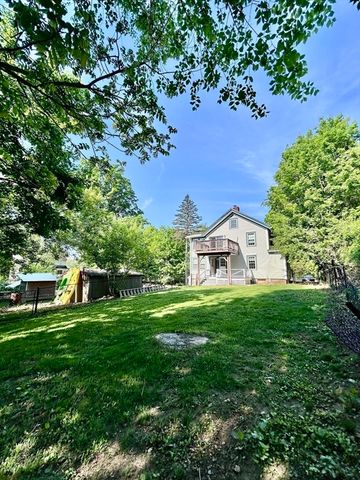 10 Franklin St 1, Medway, MA 02053