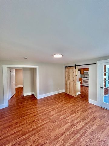 10 Franklin St 1, Medway, MA 02053