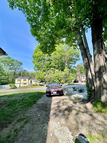 10 Franklin St 1, Medway, MA 02053