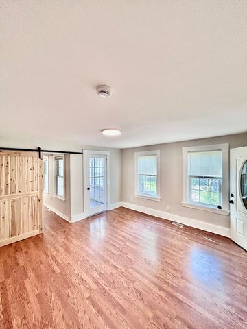 10 Franklin St 1, Medway, MA 02053