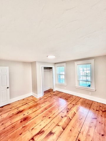 10 Franklin St 1, Medway, MA 02053