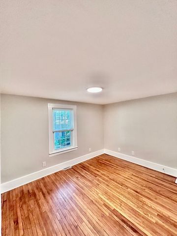 10 Franklin St 1, Medway, MA 02053