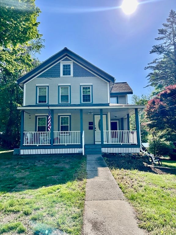 10 Franklin St 1, Medway, MA 02053