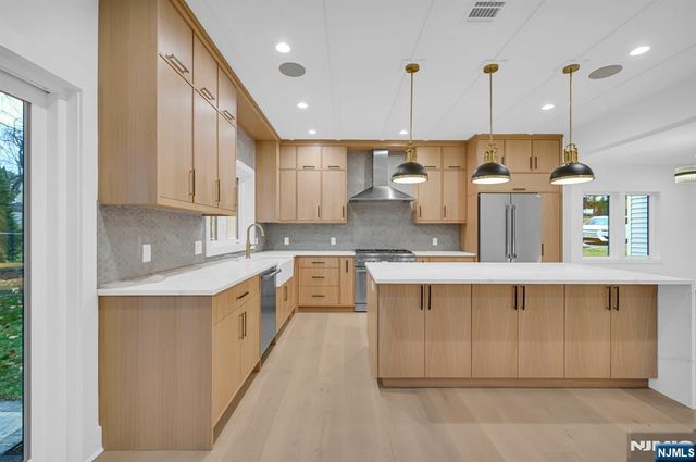 42 Charles Street, Livingston, NJ 07039