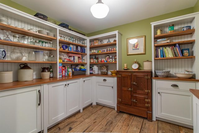 29 Dashney Road, Burke, VT 05832