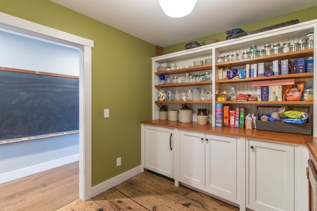 29 Dashney Road, Burke, VT 05832