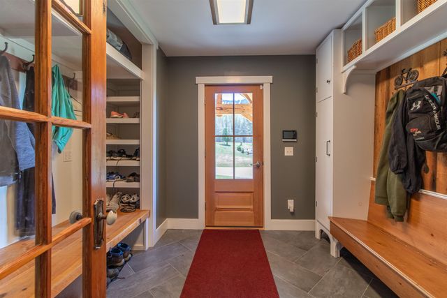 29 Dashney Road, Burke, VT 05832
