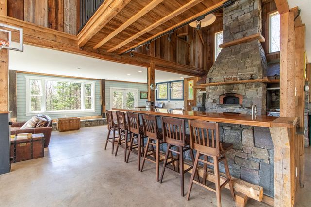 29 Dashney Road, Burke, VT 05832