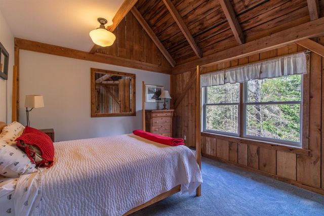 29 Dashney Road, Burke, VT 05832