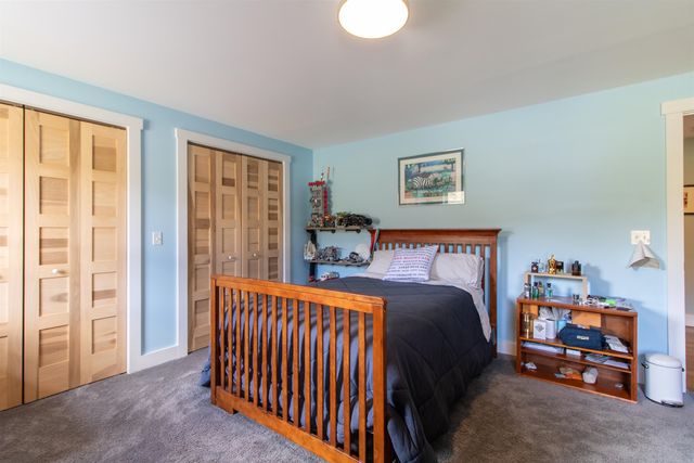 29 Dashney Road, Burke, VT 05832