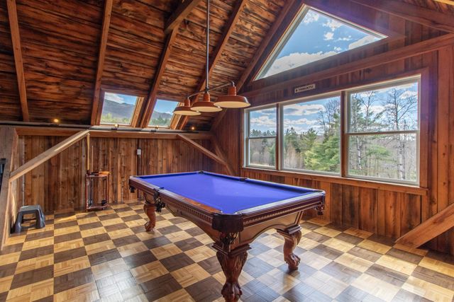 29 Dashney Road, Burke, VT 05832