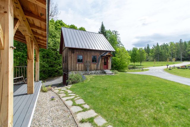 29 Dashney Road, Burke, VT 05832