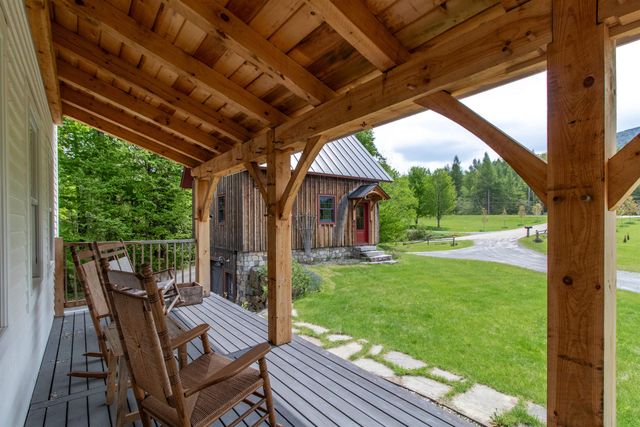 29 Dashney Road, Burke, VT 05832