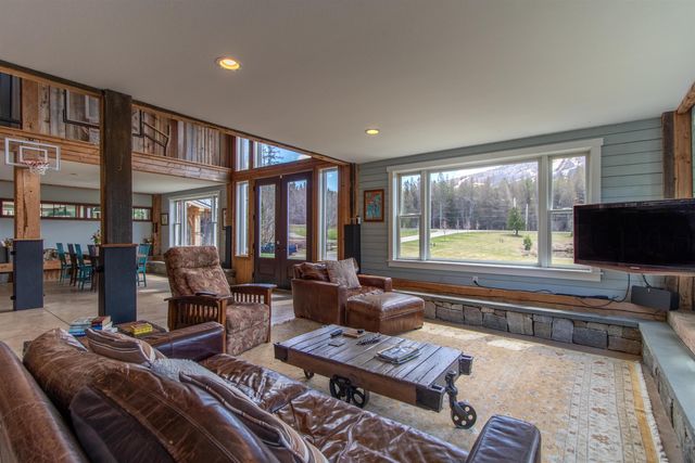 29 Dashney Road, Burke, VT 05832