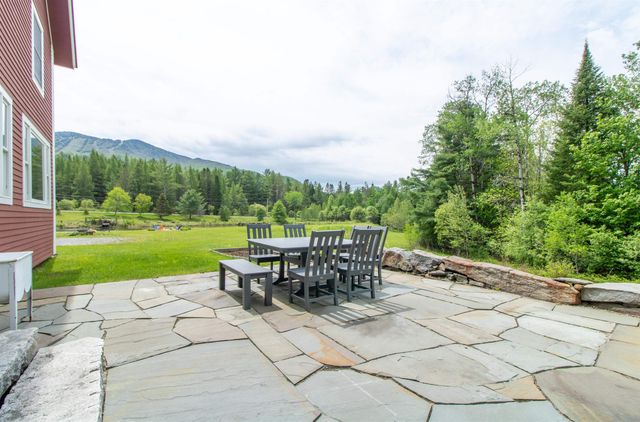 29 Dashney Road, Burke, VT 05832